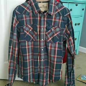 Hollister shirt
